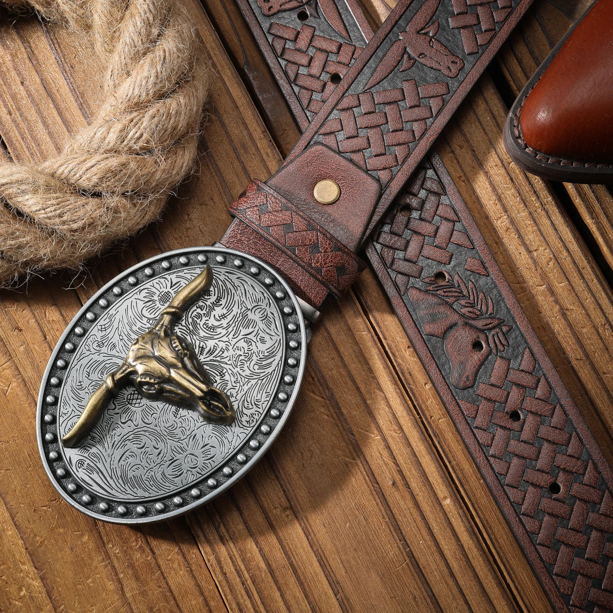 Vintage Western Bull Head Belt Men and Women with Embossed Alloy Buckle