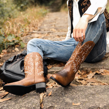 Men’s Heritage Western Cowboy Boots – Round Toe, Embroidered, Wooden Heel Sole